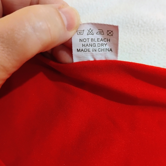 Vibrant Red Short Sleeve Tee with Palm Design - Picture 4 of 7